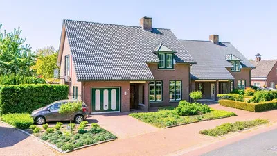 Twee-onder-één-kap te koop: Vlasstraat 5, Kern Heythuysen Heythuysen