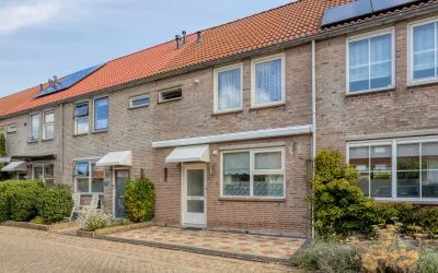 Tussenwoning te koop: Vlasstraat 8, De Graeffweg en omgeving Purmerend