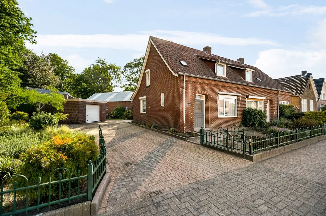 Twee-onder-één-kap te koop: Vlasvenstraat 3, Melderslo