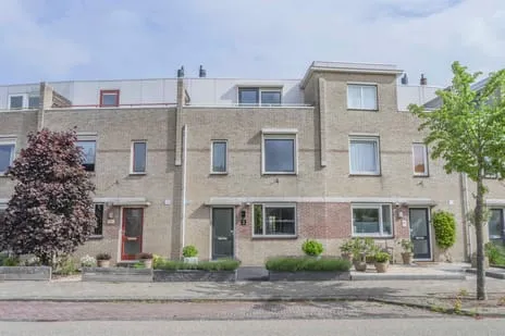 Tussenwoning te koop: Vliegeniersweg 63, Vliegeniersbuurt Sassenheim