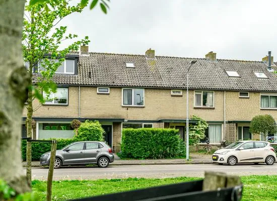 Tussenwoning te koop: Vliegersplein 9, Vijfhuizen Vijfhuizen
