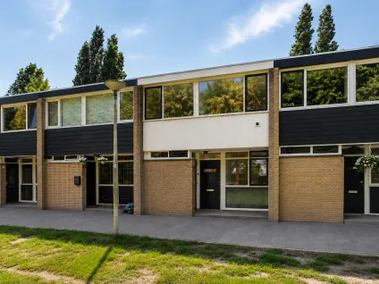 Tussenwoning te koop: Vliegveldweg 55, Overschie Rotterdam