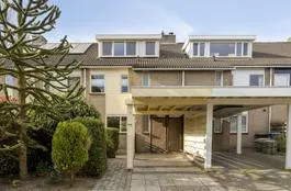 Tussenwoning te koop: Vlierhof 15, Dieren-Noord boven spoorlijn Dieren