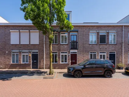 Tussenwoning te koop: Vlietstraat 12, Kern Spijkenisse