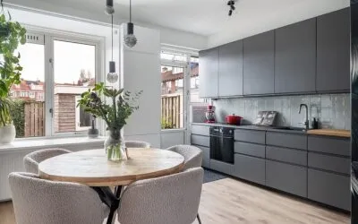 Tussenwoning te koop: Vlietweg 49, Erasmuslaan en omgeving Dordrecht