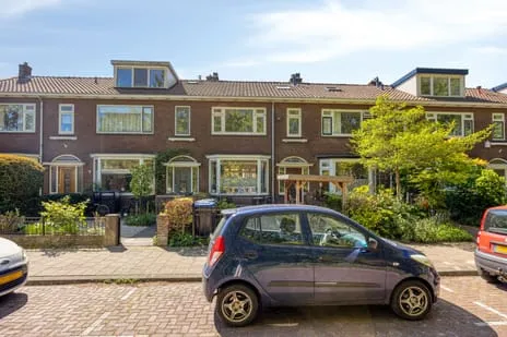 Tussenwoning te koop: Vlietweg 6, Erasmuslaan en omgeving Dordrecht