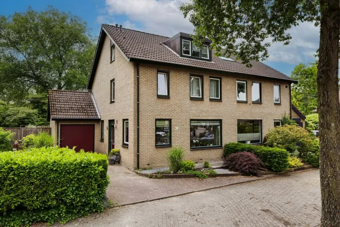 Twee-onder-één-kap te koop: Vlietweg 75, Westenenk Apeldoorn