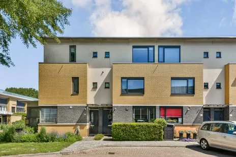 Terraced house for sale: Vlietzicht 31, Dubbeldam-Noord Dordrecht