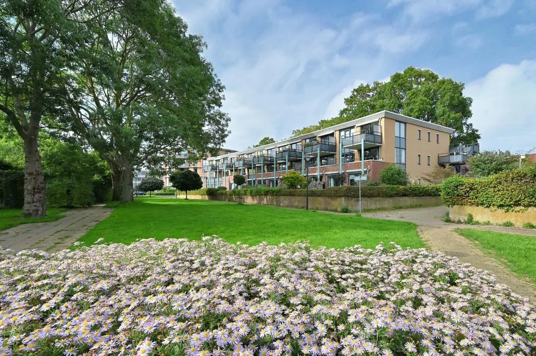 Appartement te koop: Vlietzicht 50, Voorschoten