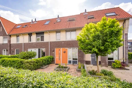 Terraced house for sale: Vlinderlaan 92, Spoorkamp/De Terrassen Nijkerk