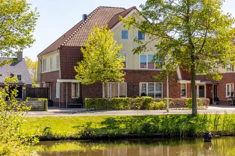 Twee-onder-één-kap te koop: Vlinderslag 72, Oostvoorne Oostvoorne