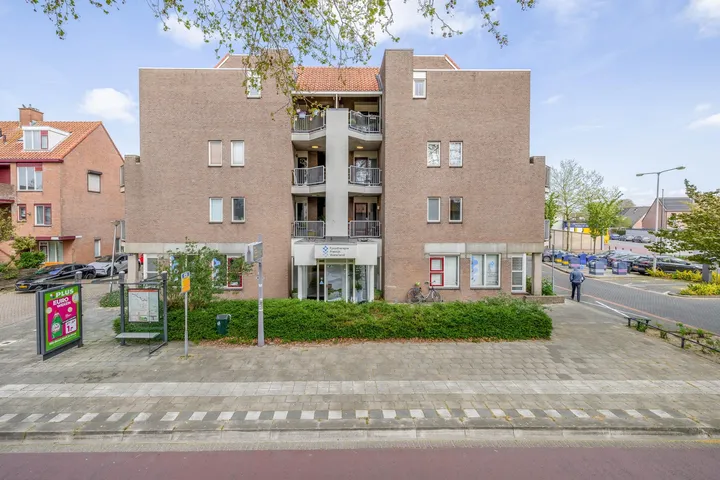 Appartement te koop: Vlinderveen 1412, Middengebied Spijkenisse