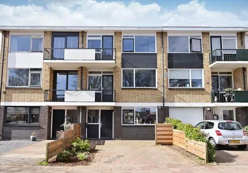 Tussenwoning te koop: Vloedwal 34, Bovenweg Huizen