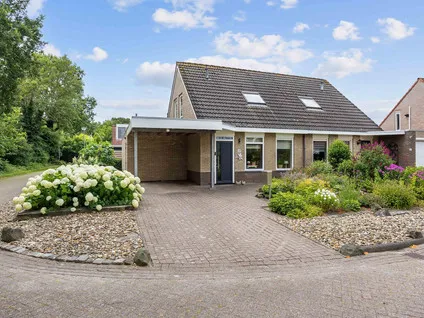 Twee-onder-één-kap te koop: Voeghouten 39, Slochteren Slochteren