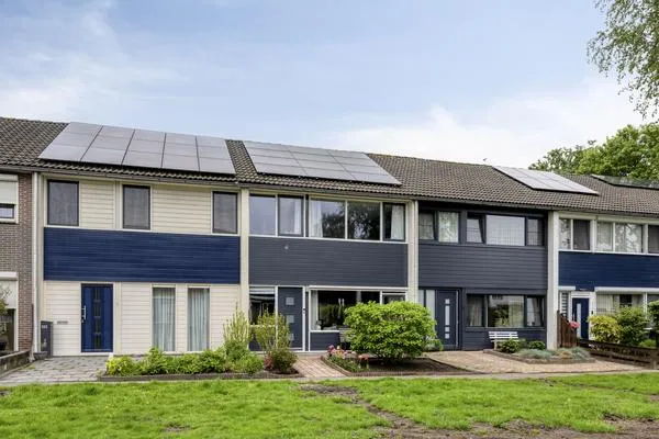 Tussenwoning te koop: Voeghoutenstraat 220, Klazienaveen-Zuid Klazienaveen