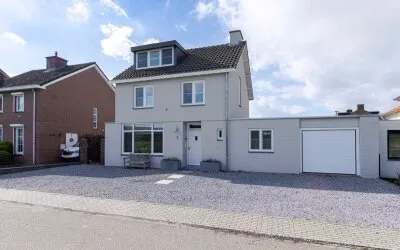 Twee-onder-één-kap te koop: Voerenweg 2, Gronsveld