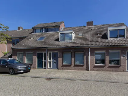 Tussenwoning te koop: Vogelenzang 21, Heikant Kaatsheuvel