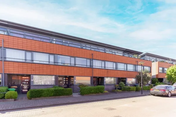 Tussenwoning te koop: Vogelenzanglaan 43, Parkbuurt oosteinde 'S-Gravenhage