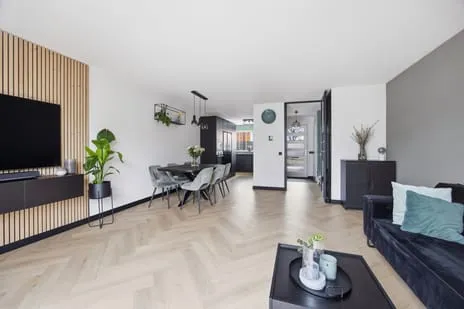 Tussenwoning te koop: Vogelenzanglaan 9, Parkbuurt oosteinde 'S-Gravenhage