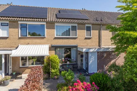 Tussenwoning te koop: Vogellaan 47, Vogelbuurt Boskoop