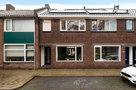 Tussenwoning te koop: Vogelplein 27, Gouda