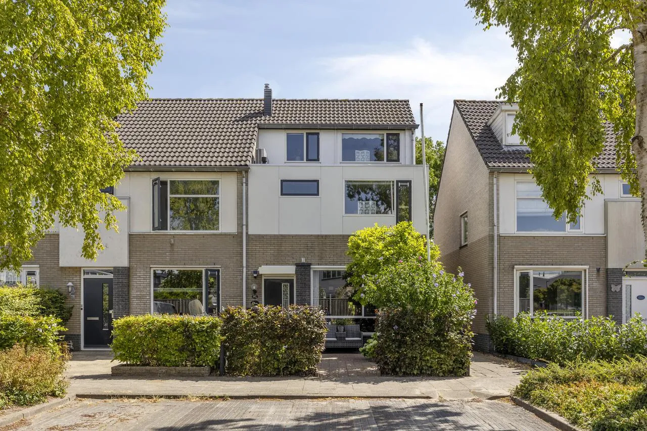 Hoekwoning te koop: Vogelzangstraat 47, Heerhugowaard