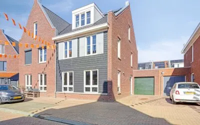 Tussenwoning te koop: Volharding 25, Spakenburg Bunschoten-Spakenburg