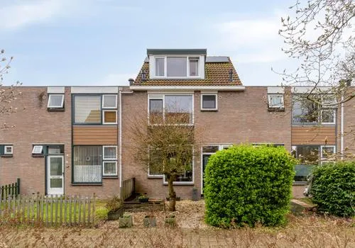 Tussenwoning te koop: Volkerak 46, Koningshof Pijnacker