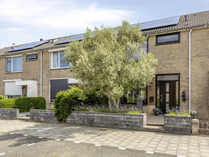 Terraced house for sale: Volkerakstraat 70, Poortambacht Zierikzee