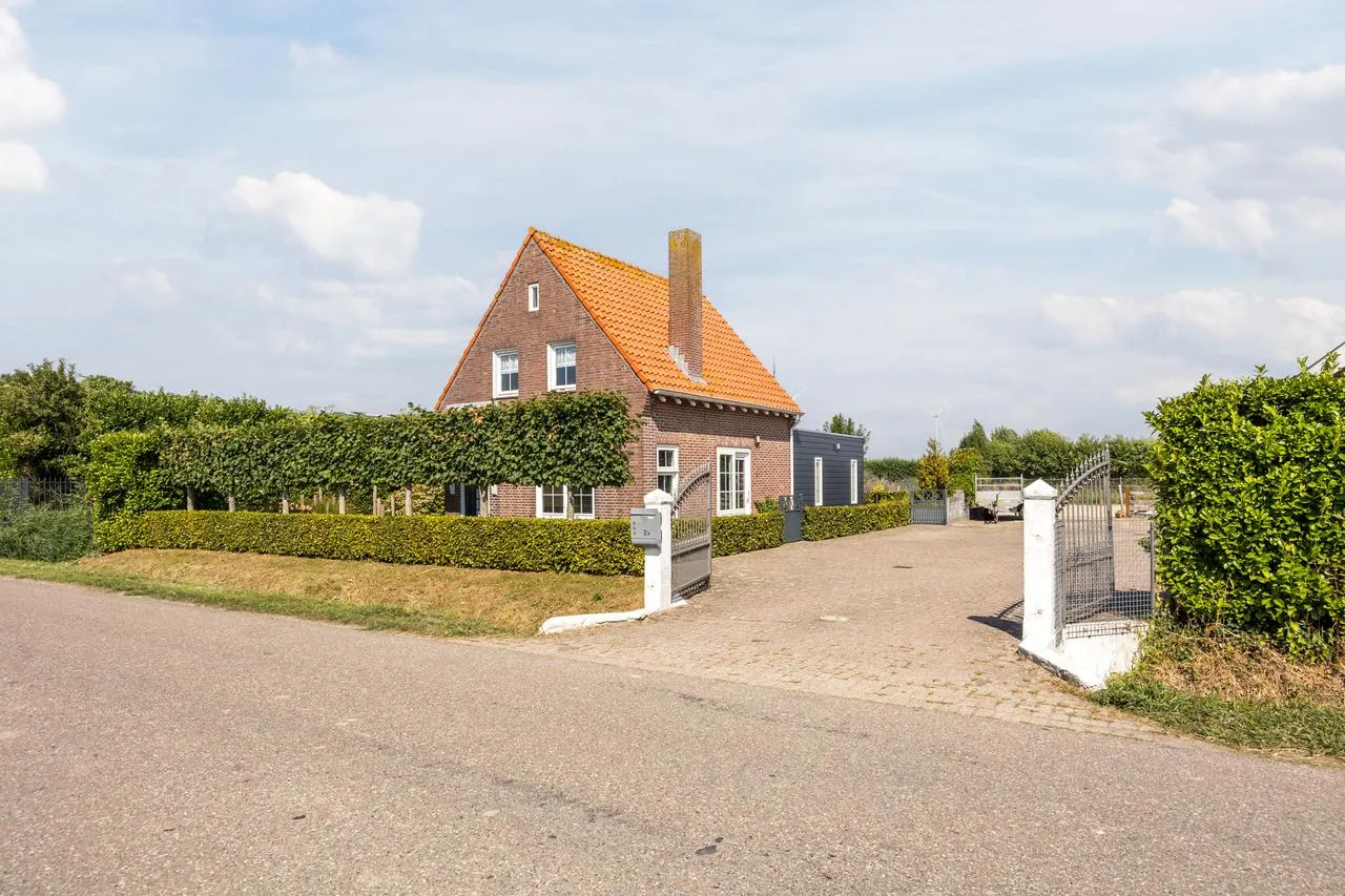 Vrijstaande woning te koop: Volkerakweg 2A, Heijningen