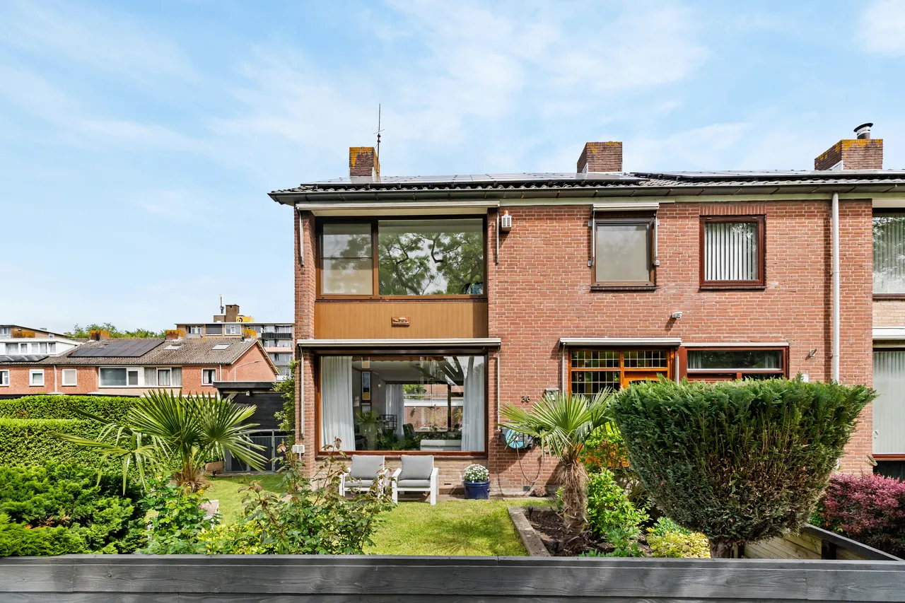Hoekwoning te koop: Volkerakweg 36, Dordrecht