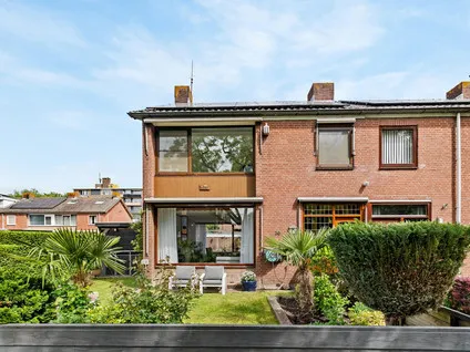 Hoekwoning te koop: Volkerakweg 36, Merwedepolder-West Dordrecht