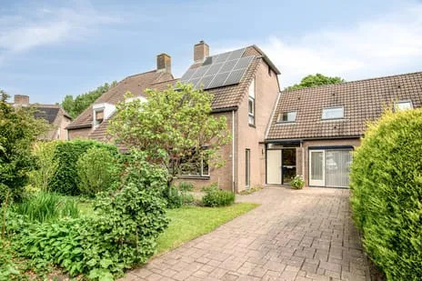 Terraced house for sale: Vollenhovemeen 9, Stedenwaard Harderwijk