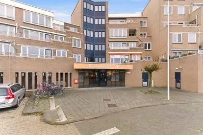 Appartement te koop: Vollenhoveschans 1, Stedenwijk Midden-oost Almere
