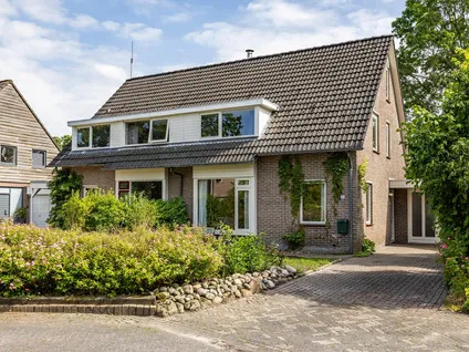 Corner house for sale: Volmachten 46, Vries Vries