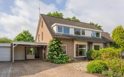 Tussenwoning te koop: Volmachten 48, Vries Vries