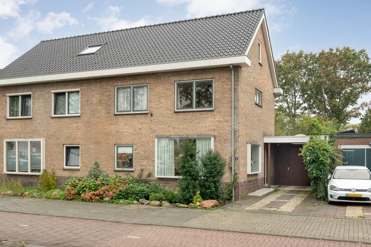 Tussenwoning te koop: Voltastraat 11, Hoogeveen