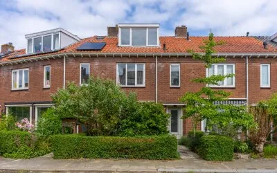 Tussenwoning te koop: Von Weberstraat 39, Oog in Al Utrecht