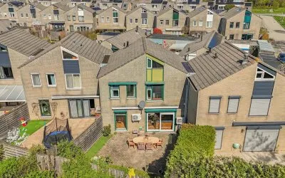 Tussenwoning te koop: Von Weberstraat 18, Almere