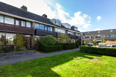 Tussenwoning te koop: Vondellaan 109, Schrijversbuurt Alblasserdam