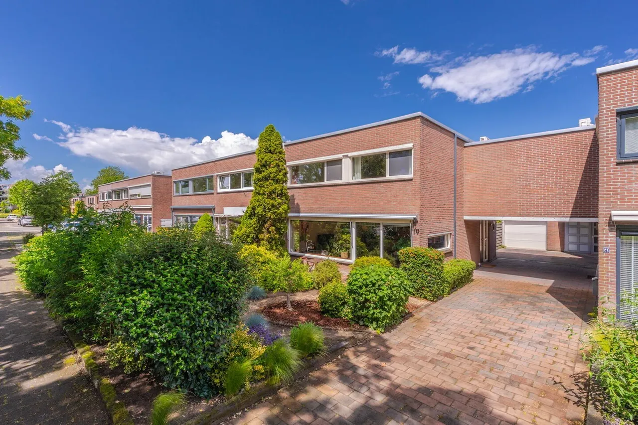 Tussenwoning te koop: Vondellaan 19, Zevenaar