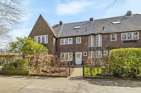 Tussenwoning te koop: Vondellaan 23, Vondellaan Bussum