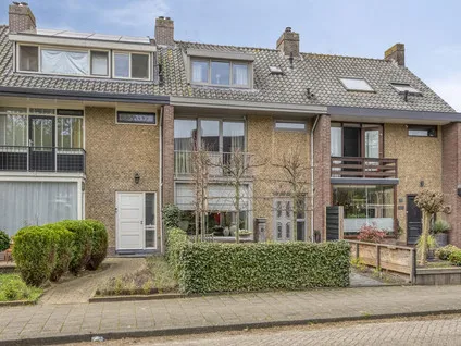 Tussenwoning te koop: Vondellaan 25, Dichtersbuurt Capelle Aan Den Ijssel