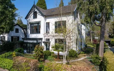 Vrijstaande woning te koop: Vondellaan 8, Hilversum