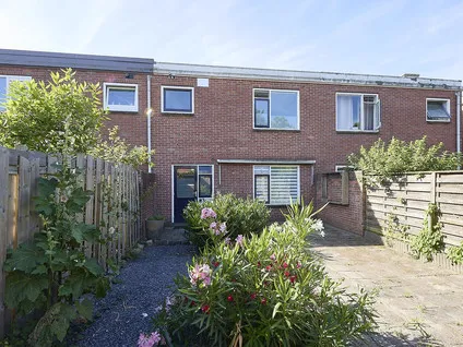 Tussenwoning te koop: Vondelstraat 16, Zuiderpark Terneuzen