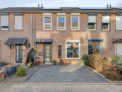 Tussenwoning te koop: Vonkendaal 33, Maastricht