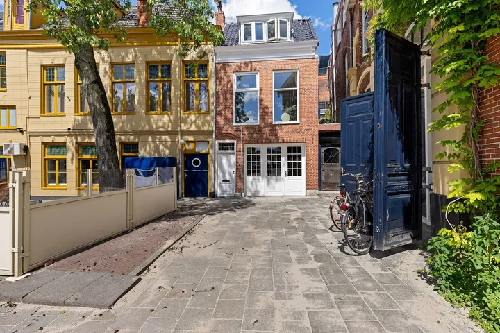 Tussenwoning te koop: Voor 't voormalig klein Poortje 12, Binnenstad-Oost Groningen