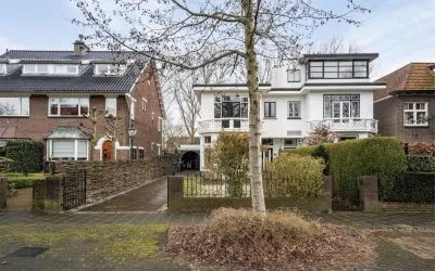 Twee-onder-één-kap te koop: Voorburgseweg 25, Verzetsheldenwijk Leidschendam