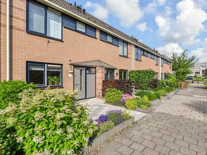 Tussenwoning te koop: Voordesingel 12, De Rietvink / Veursestraatweg Leidschendam