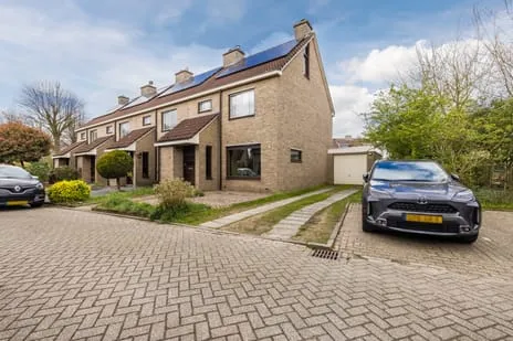 Hoekwoning te koop: Voorhuis 7, De Trisken rondom Drachten